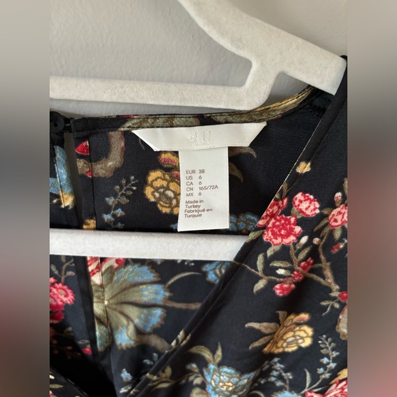 H&M Floral Jumpsuit - Picture 4 of 4
